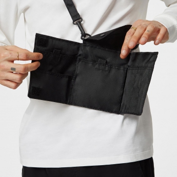 Mercedes AMG Petronas táska Travel Pouch Black F1 Team 2023