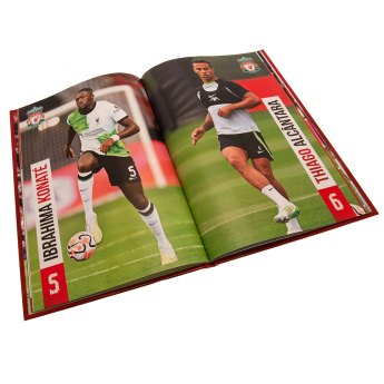 FC Liverpool könyv Annual 2024 (English)