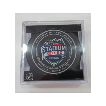 Minnesota Wild korong Stadium Series 2016 Game Official