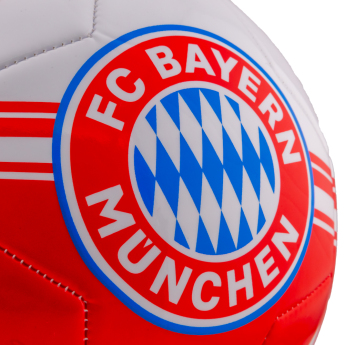 Bayern München futball labda crest on a striking red and white - Size 5