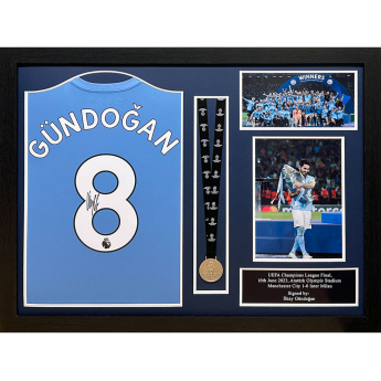 Legendák bekeretezett mez Manchester City FC 2021-2022 Gundogan Signed Shirt & Medal (Framed)