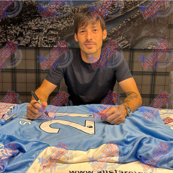 Legendák bekeretezett mez Manchester City FC 2020-2021 David Silva Signed Shirt (Framed)