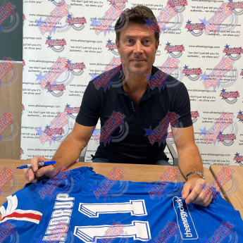 Legendák bekeretezett mezek Rangers FC 2020-2021 Laudrup & Gascoigne Signed Shirts (Dual Framed)