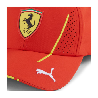Ferrari gyerek baseball sapka Driver Sainz red F1 Team 2024