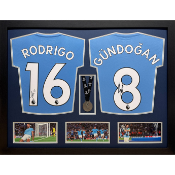 Legendák bekeretezett mezek Manchester City FC 2021-2022 Rodri & Gundogan Signed Shirts & Medal (Dual Framed)