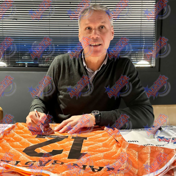 Legendák bekeretezett mez Netherlands1988 Van Basten Retro Signed Shirt (Framed)