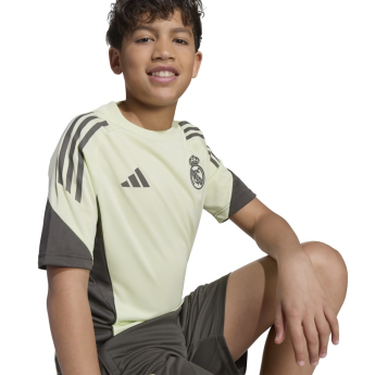Real Madrid gyerek edzőmez almost