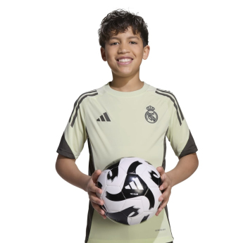 Real Madrid gyerek edzőmez almost