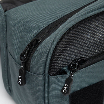 FC Liverpool higiénikus táska Travel