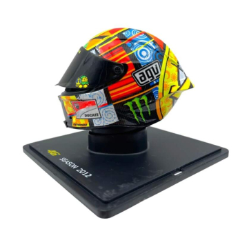 autó és motor modellek sisak modellje 1:5 MotoGP Valentino Rossi Ducati 2012