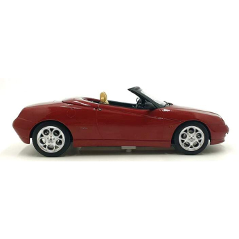 autó és motor modellek model 1/18 Alfa Romeo Spider 1999 red