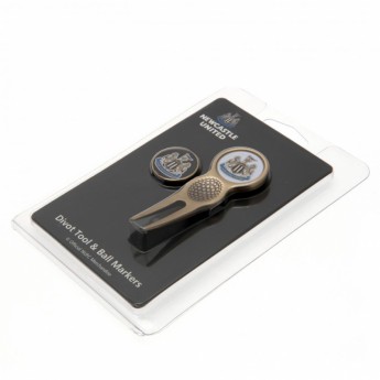 Newcastle United pitch villa és ball maker szett Divot Tool & Marker